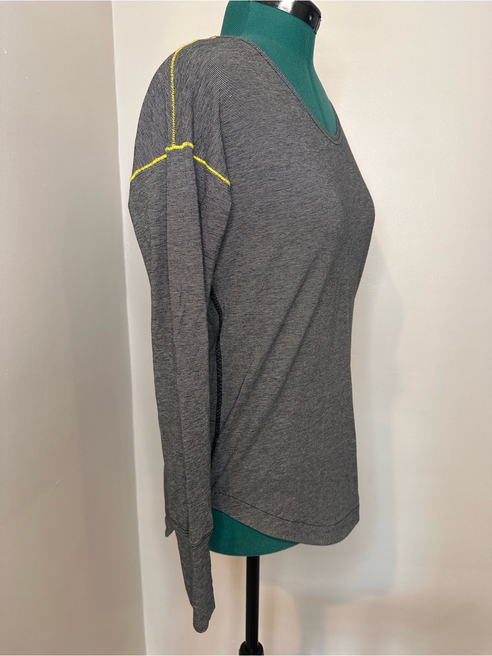 lululemon athletica Gray (fine lines) Long-Sleeve Tee with Yellow Trim - Picture 3 of 9
